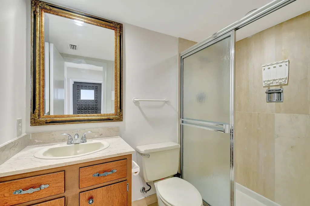 1906 Presidential Way West Palm Beach FL 33401