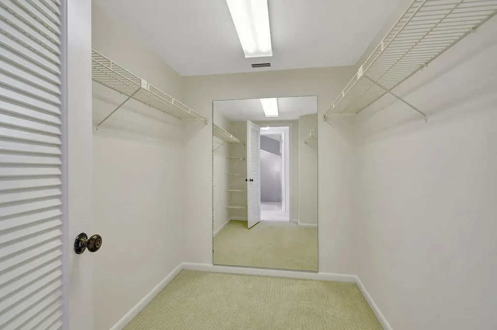1906 Presidential Way West Palm Beach FL 33401