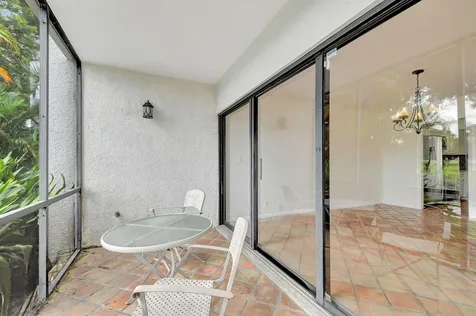 1906 Presidential Way West Palm Beach FL 33401
