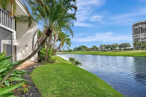 1906 Presidential Way West Palm Beach FL 33401