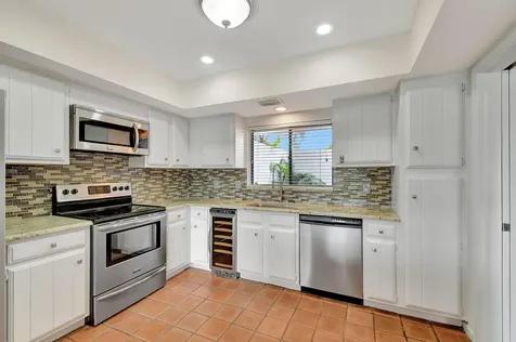 1906 Presidential Way West Palm Beach FL 33401