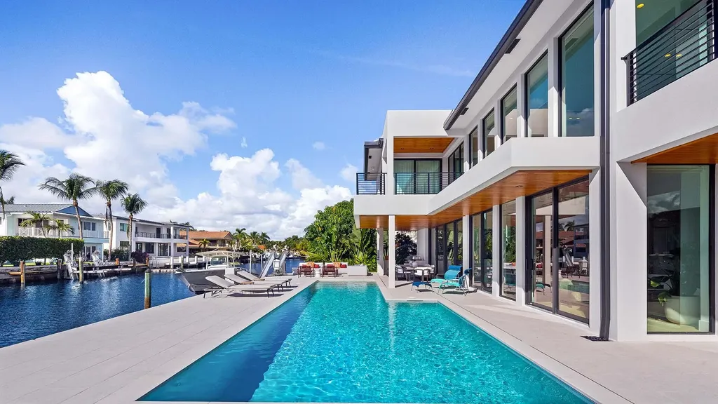 2900 NE 7th Drive Boca Raton FL 33431