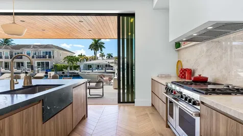 2900 NE 7th Drive Boca Raton FL 33431