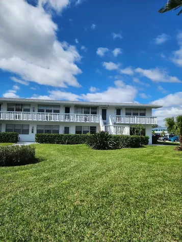165 Camden G West Palm Beach FL 33417