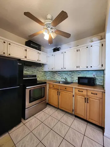165 Camden G West Palm Beach FL 33417