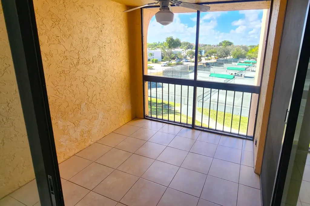 450 Egret Circle Delray Beach FL 33444