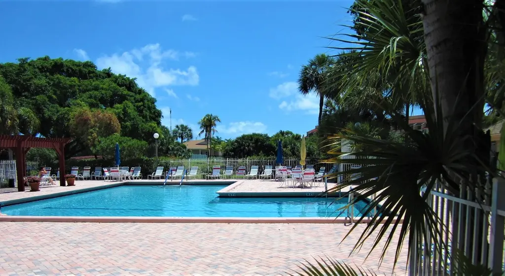 450 Egret Circle Delray Beach FL 33444