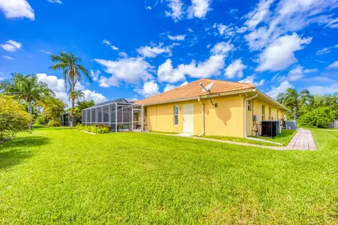 2620 SW Altamira Avenue Port St Lucie FL 34987