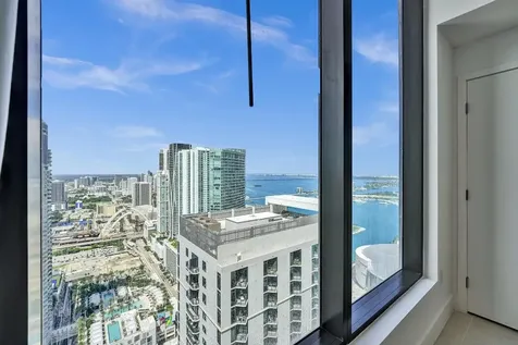 159 NE 6th Street Miami FL 33132