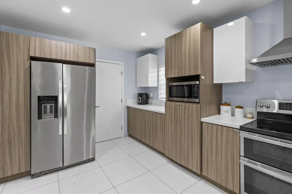 297 Minola Drive Miami Springs FL 33166