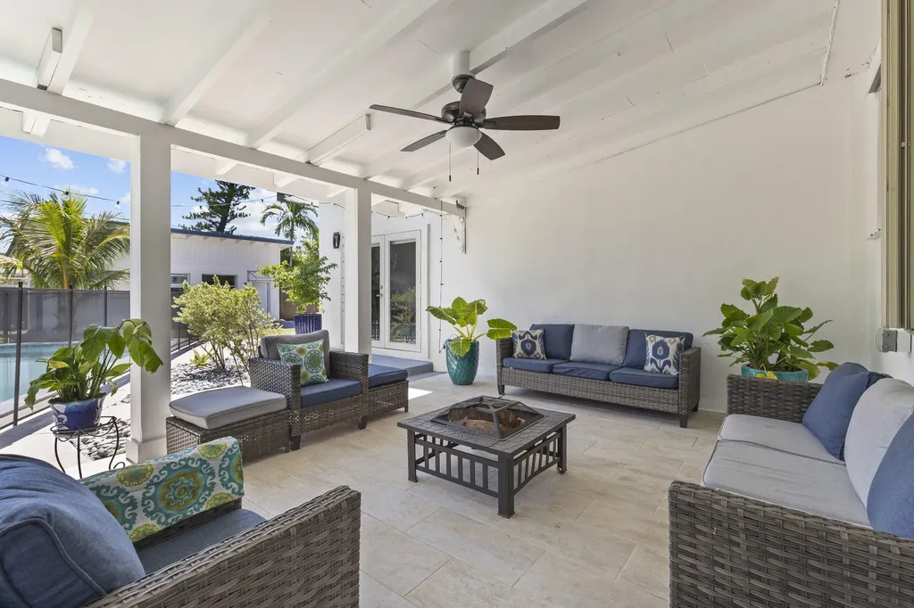 297 Minola Drive Miami Springs FL 33166