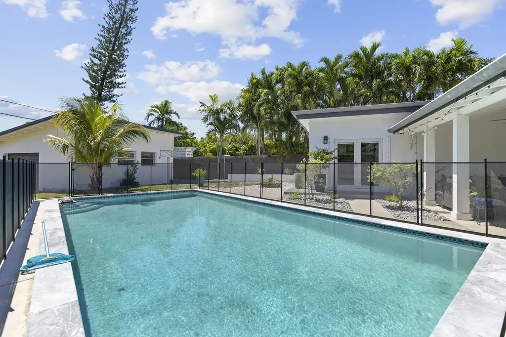 297 Minola Drive Miami Springs FL 33166