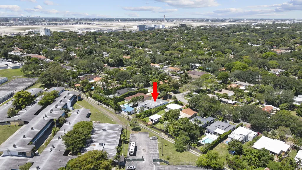 297 Minola Drive Miami Springs FL 33166