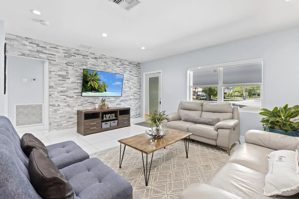 297 Minola Drive Miami Springs FL 33166