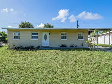 563 4th Place SW Vero Beach FL 32962