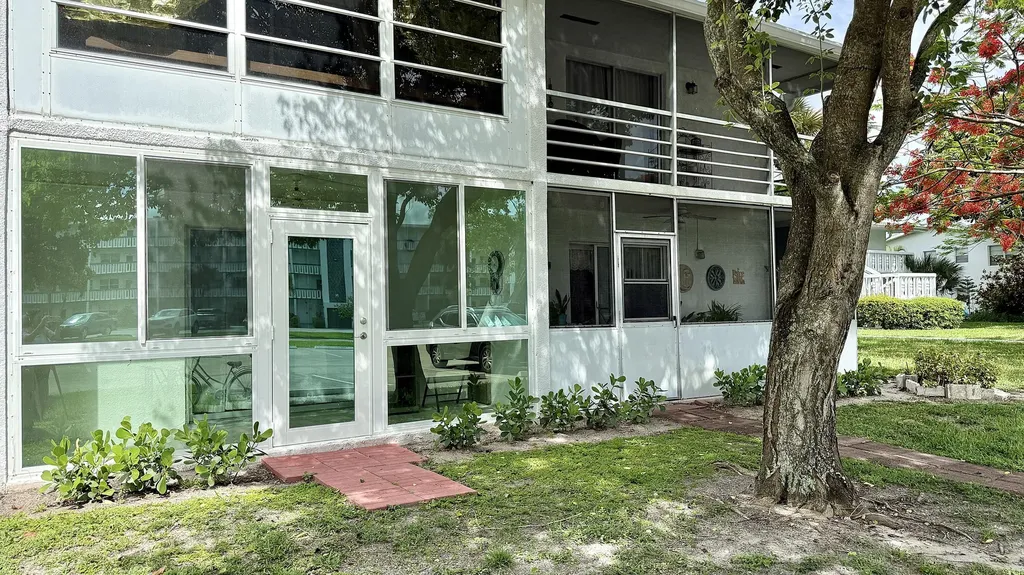 294 Farnham M Deerfield Beach FL 33442