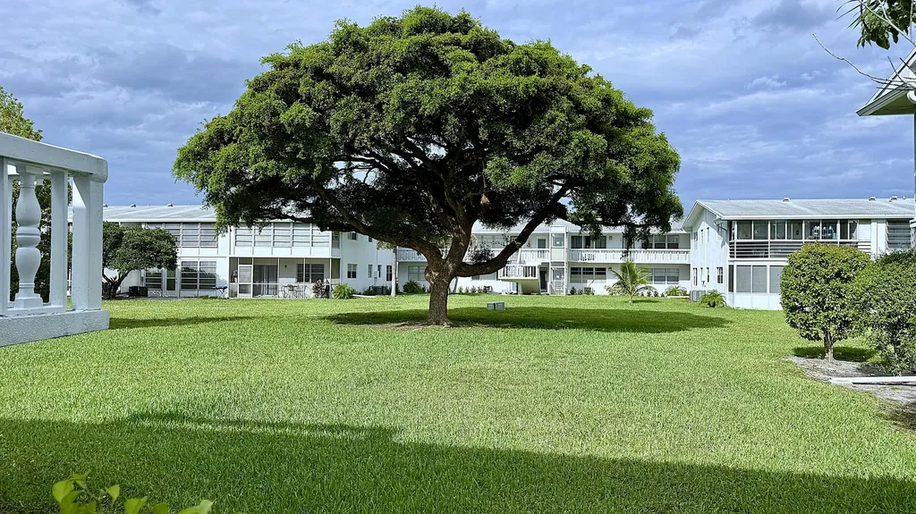 294 Farnham M Deerfield Beach FL 33442