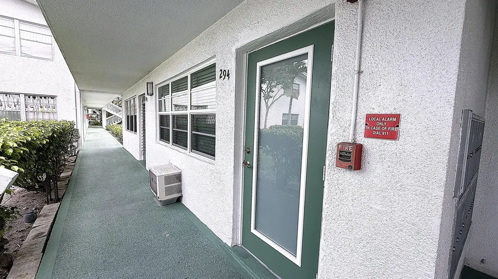 294 Farnham M Deerfield Beach FL 33442