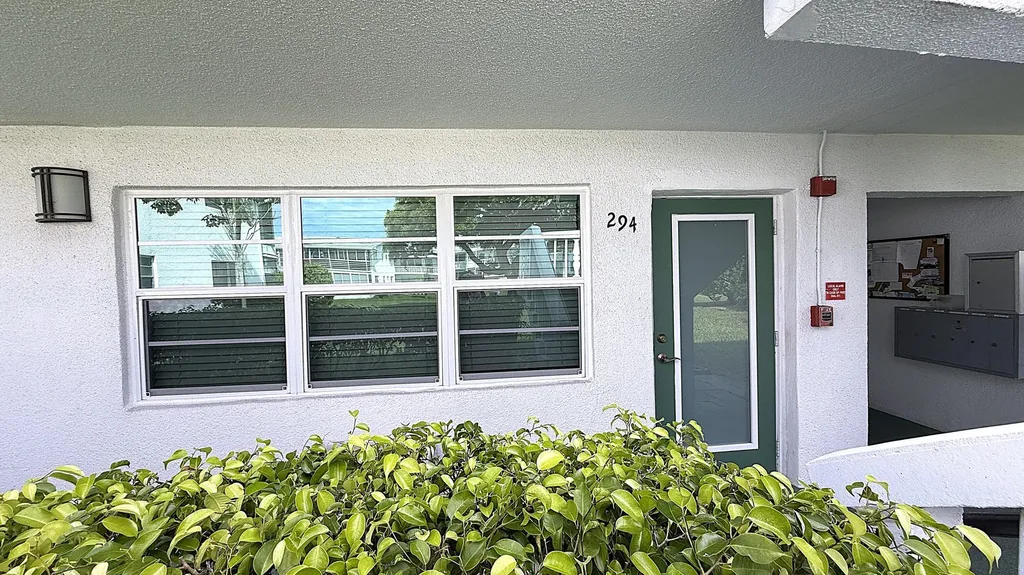 294 Farnham M Deerfield Beach FL 33442
