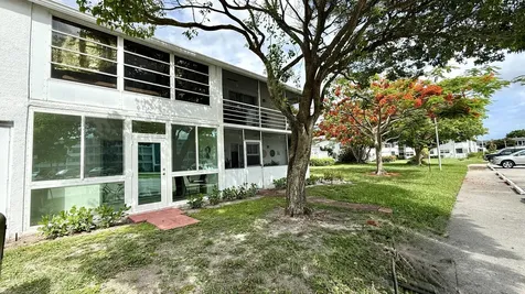 294 Farnham M Deerfield Beach FL 33442