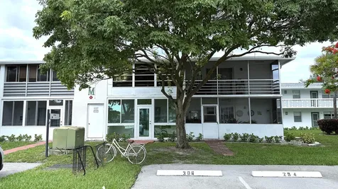 294 Farnham M Deerfield Beach FL 33442