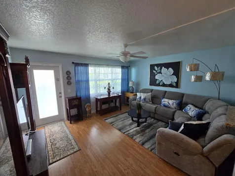 294 Farnham Deerfield Beach FL 33442
