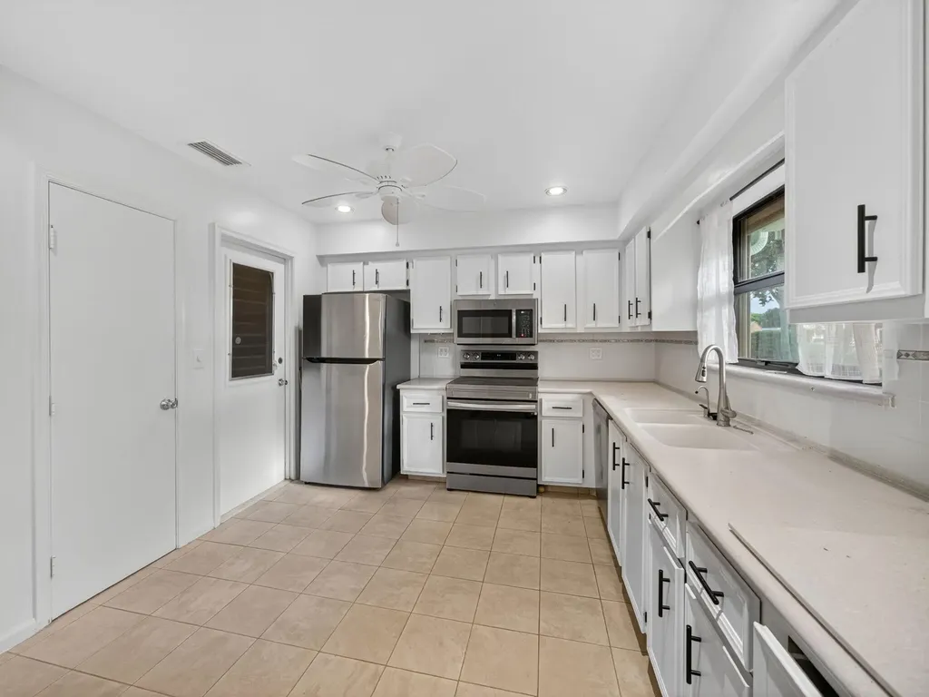 4355 Cedar Tree Place Boynton Beach FL 33436
