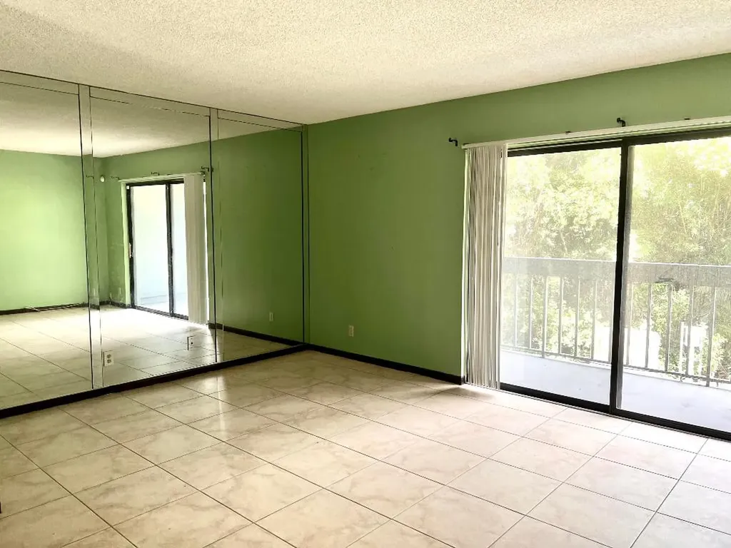 2000 N Congress Avenue West Palm Beach FL 33401