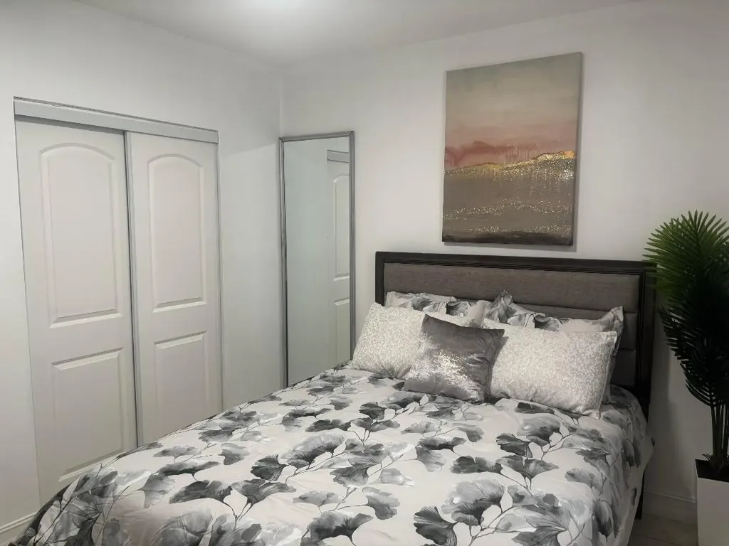 299 SW 7th Street Boca Raton FL 33432