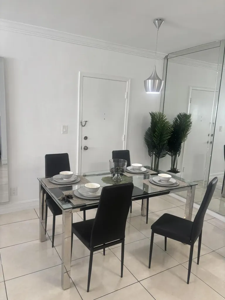 299 SW 7th Street Boca Raton FL 33432