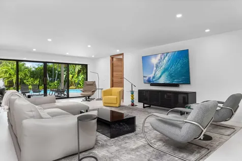 843 NE Mulberry Drive Boca Raton FL 33487