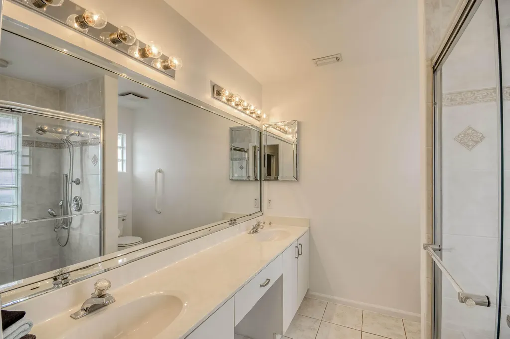 5055 Robino Circle West Palm Beach FL 33417