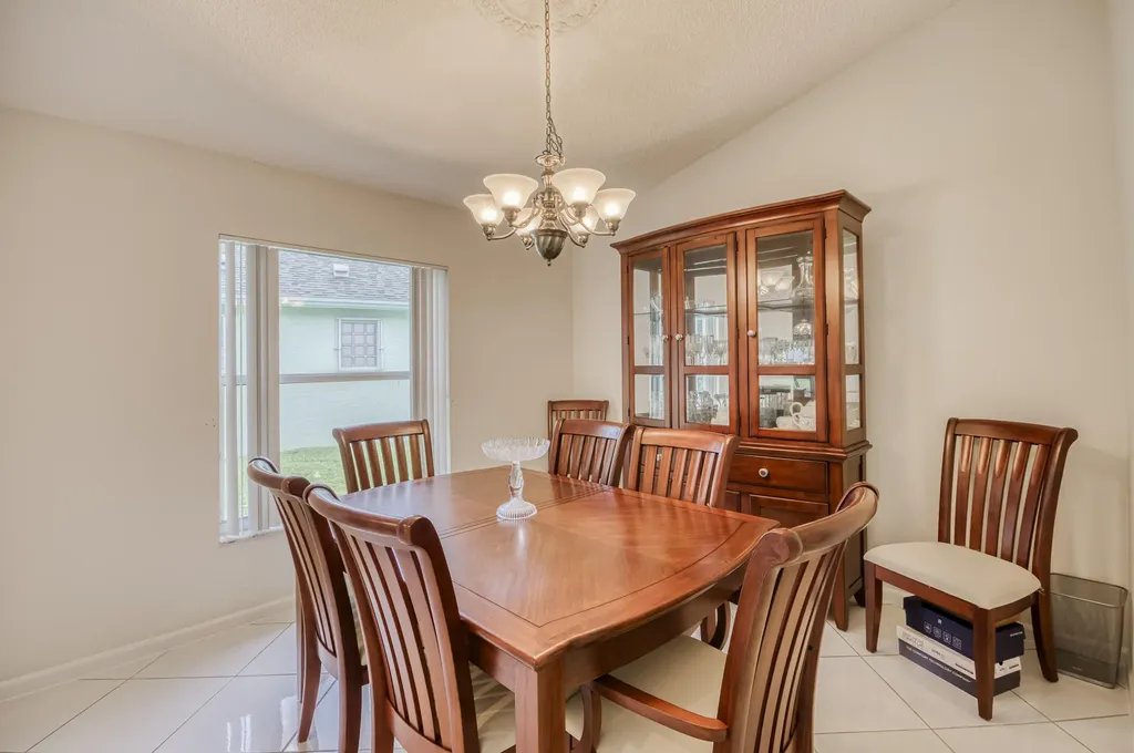 5055 Robino Circle West Palm Beach FL 33417