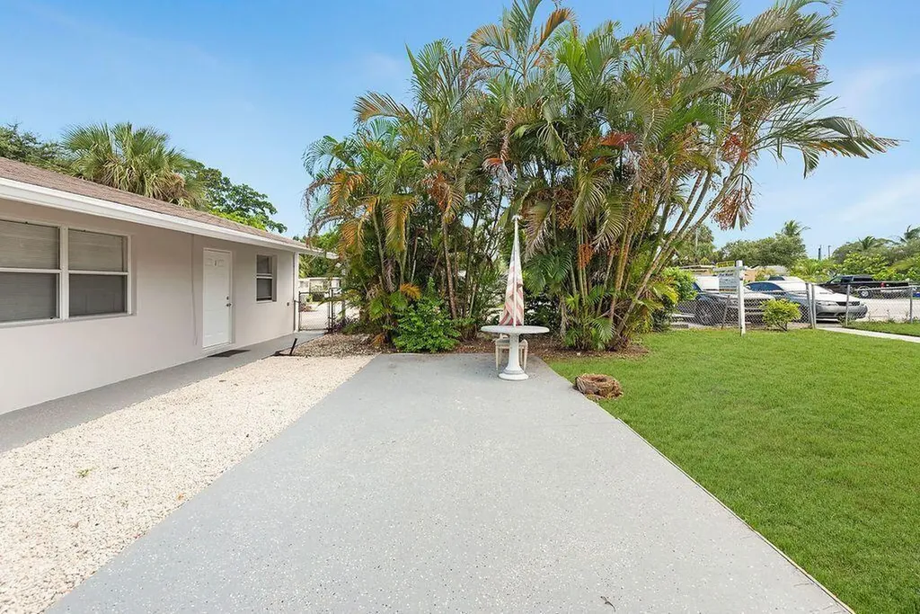 1883 Smith Drive North Palm Beach FL 33408