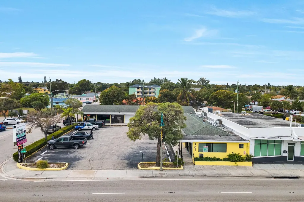 901 N Dixie Highway Lake Worth FL 33460