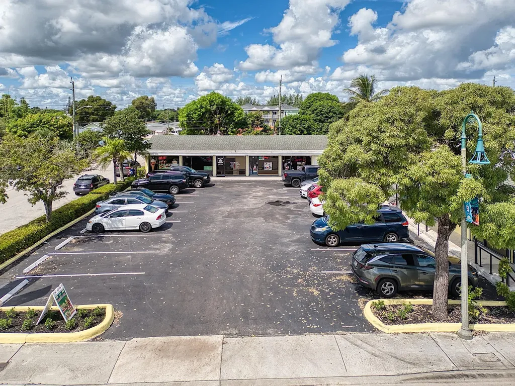 901 N Dixie Highway Lake Worth FL 33460