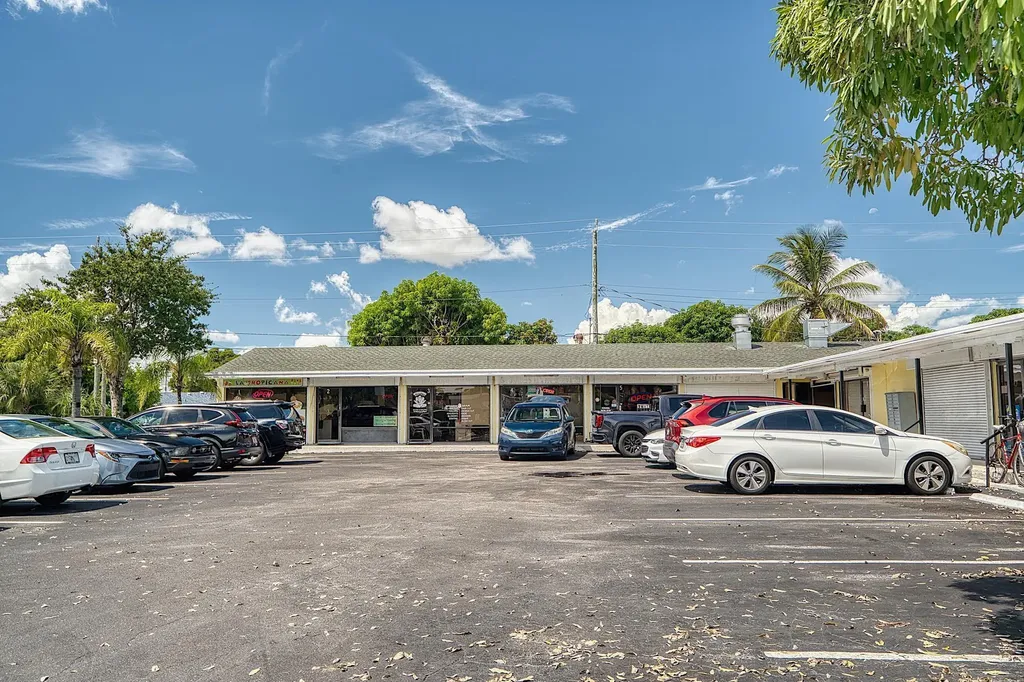 901 N Dixie Highway Lake Worth FL 33460