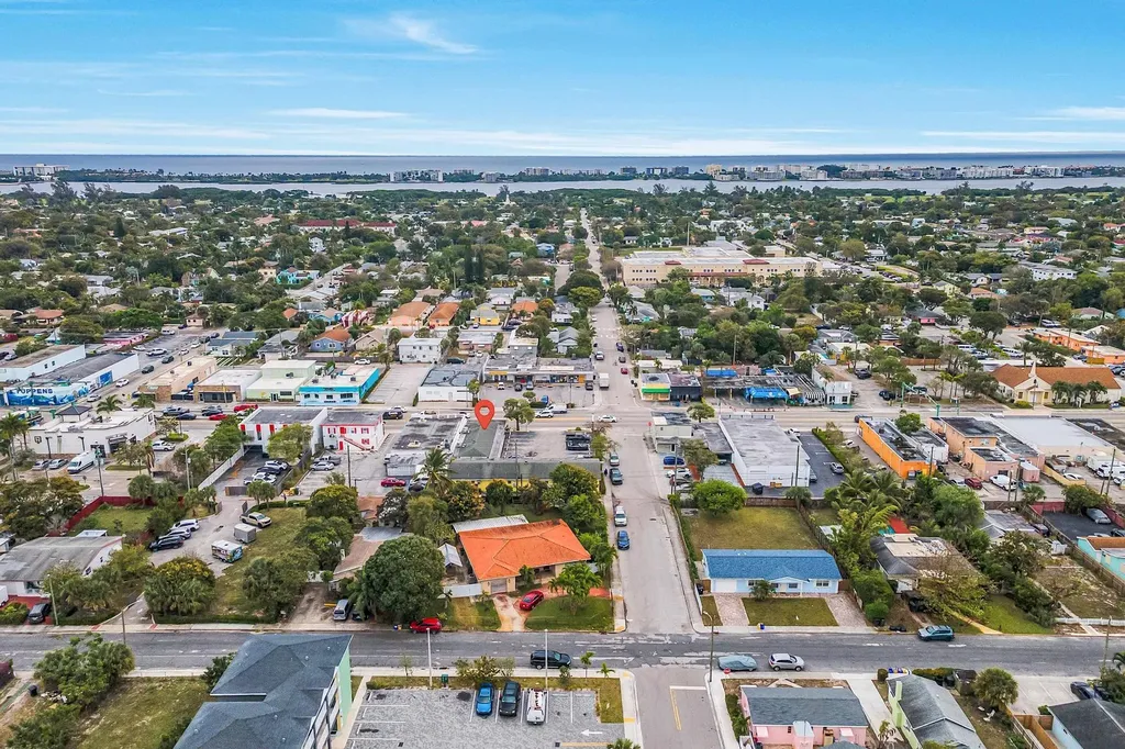901 N Dixie Highway Lake Worth FL 33460