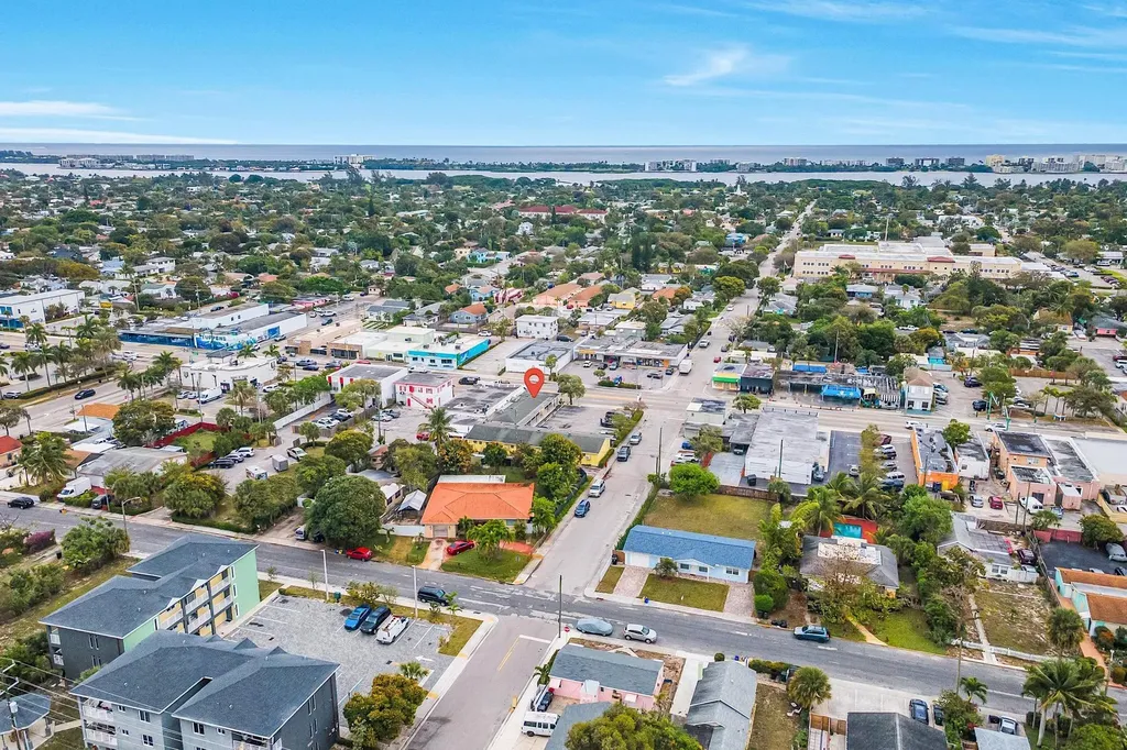 901 N Dixie Highway Lake Worth FL 33460