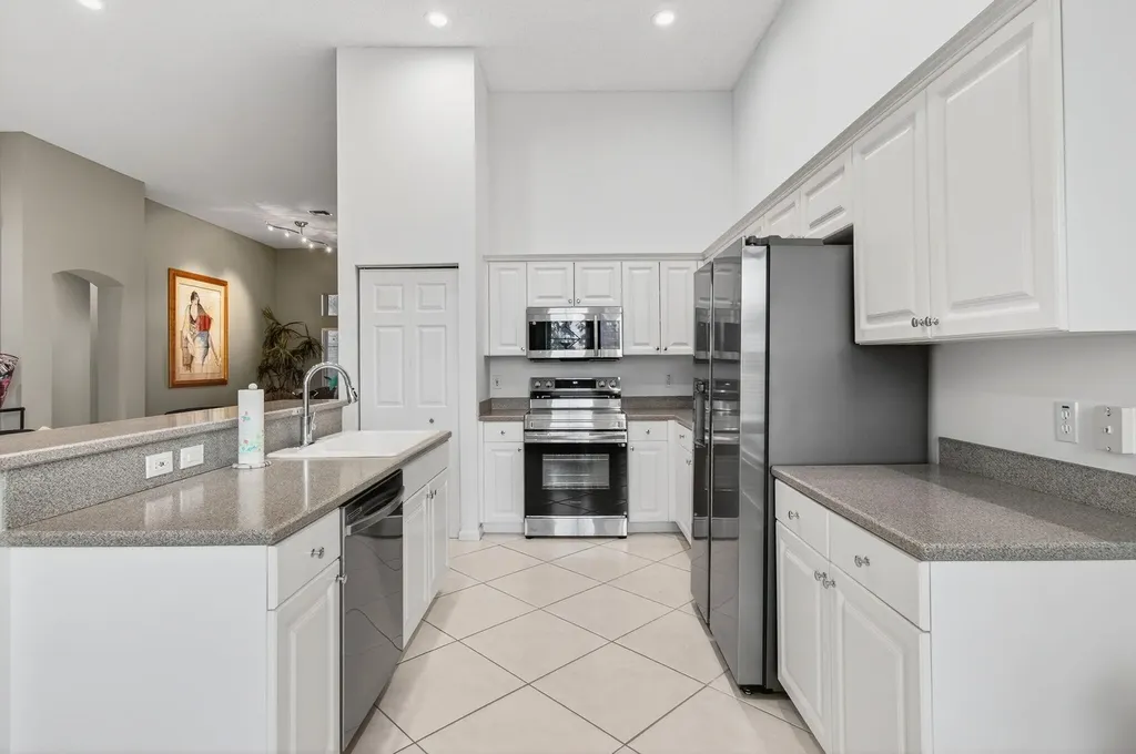 6886 Swansea Lane Boynton Beach FL 33472