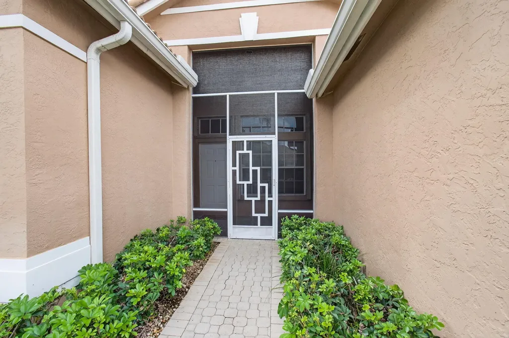 6886 Swansea Lane Boynton Beach FL 33472