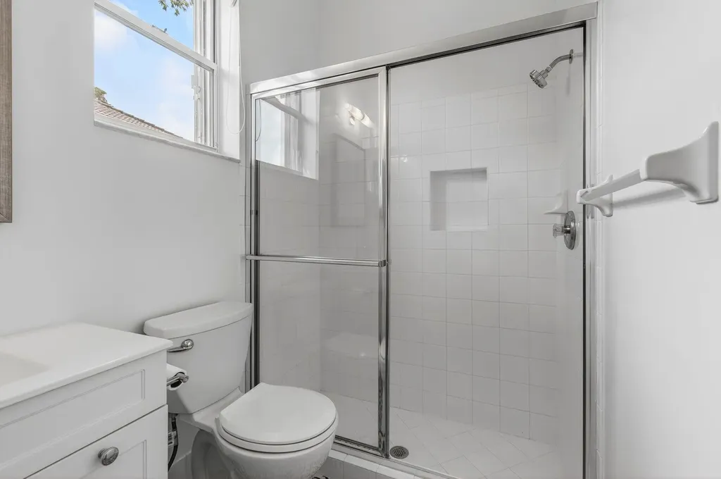 6886 Swansea Lane Boynton Beach FL 33472