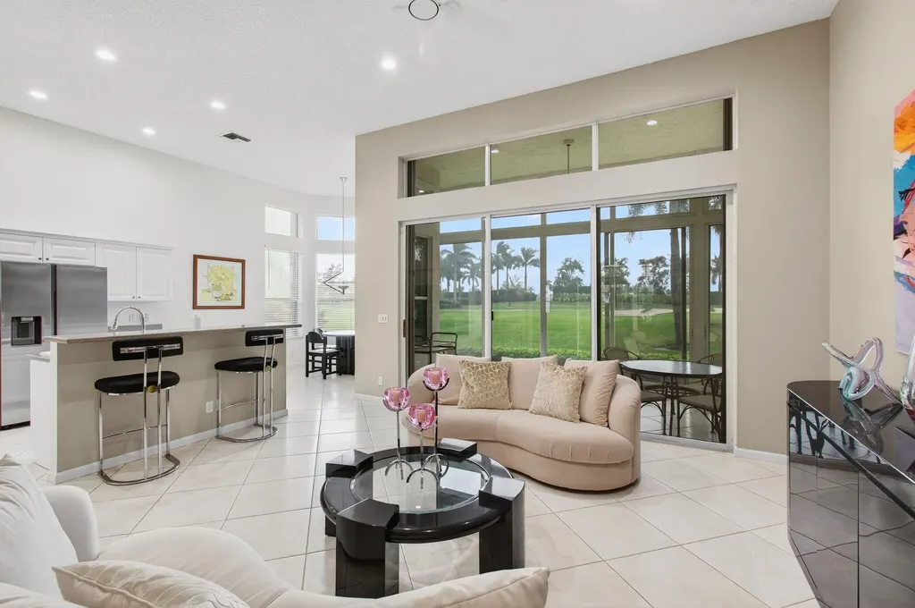 6886 Swansea Lane Boynton Beach FL 33472