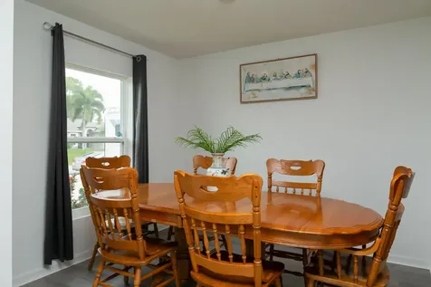514 NW Lincoln Avenue Port St Lucie FL 34983