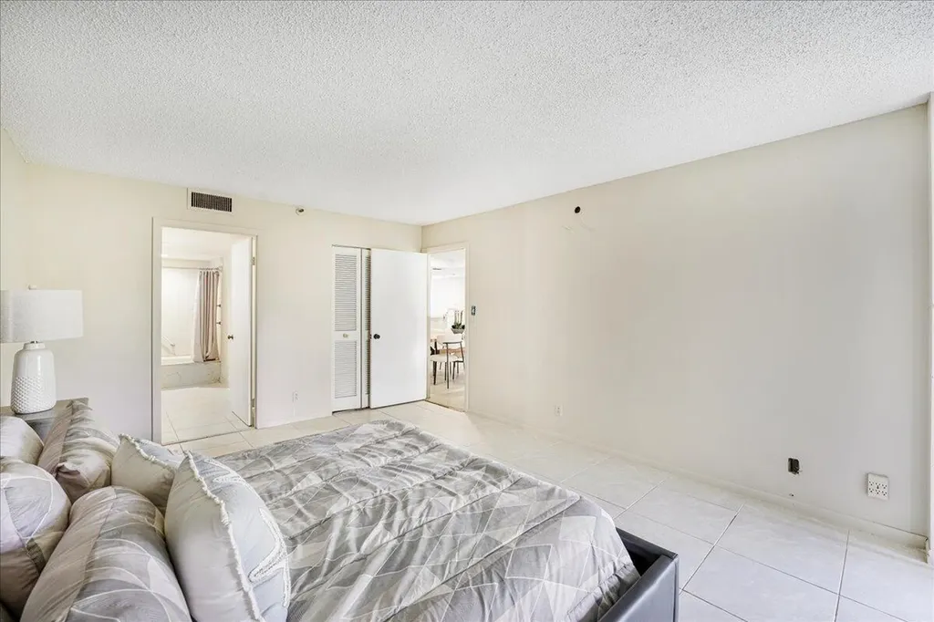 6400 NW 2nd Avenue Boca Raton FL 33487