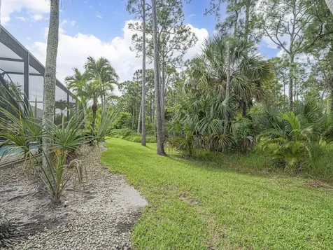 6871 SE Twin Oaks Circle Stuart FL 34997