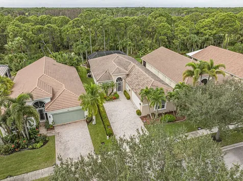 6871 SE Twin Oaks Circle Stuart FL 34997
