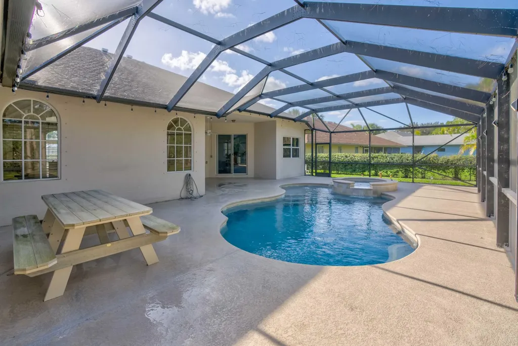 176 SW Fernleaf Trail Port St Lucie FL 34953