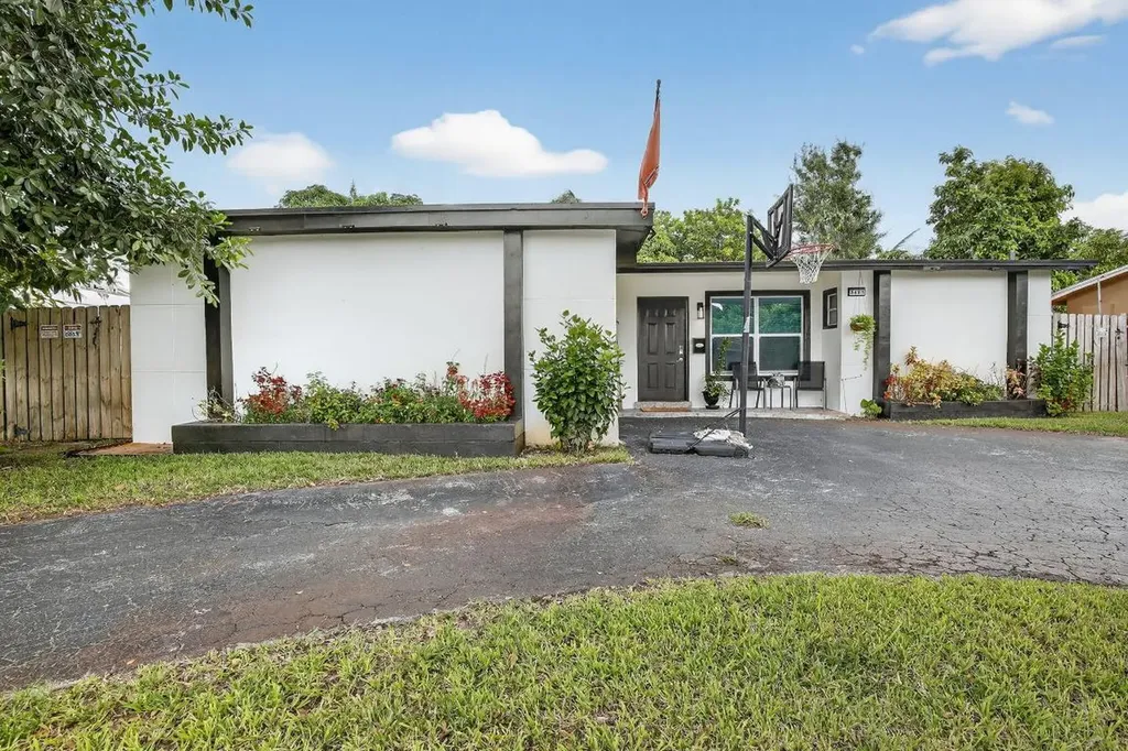 7451 NW 21st Street Sunrise FL 33313
