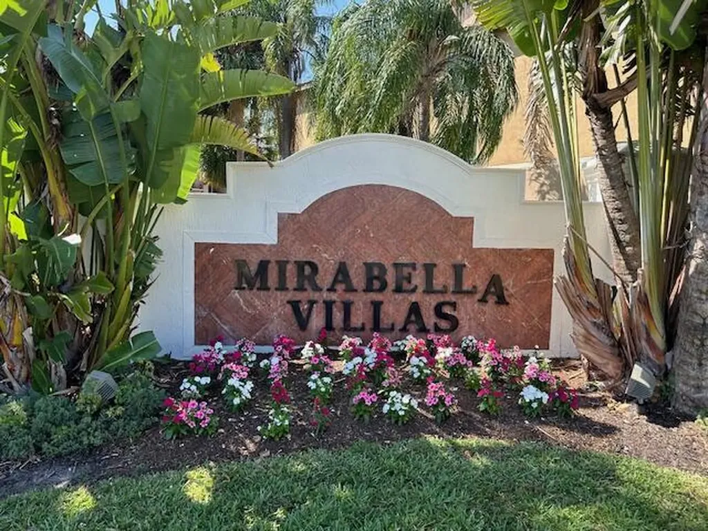 110 Villa Circle Boynton Beach FL 33435